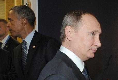 Siria: Obama incontra Putin a Parigi: "Assad deve lasciare". Ancora gelo Russia-Turchia