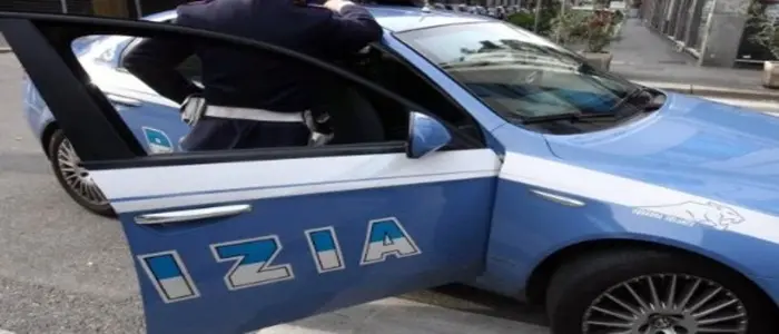 Cosenza, violenze e minacce nei confronti della sua ex moglie: arrestato un 51enne
