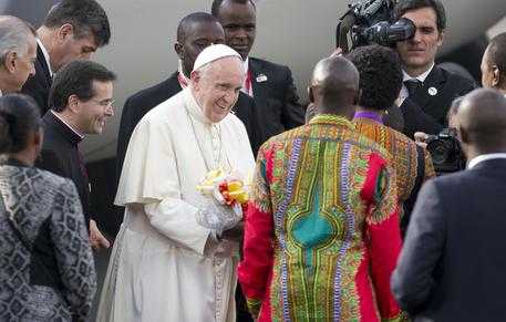 Papa Francesco in Africa: "Non usare nome di Dio per giustificare odio e violenza"