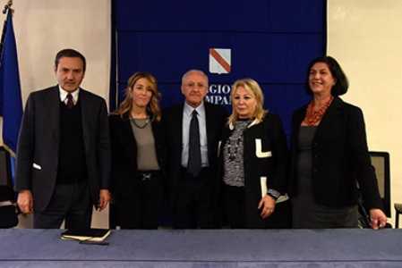 Regione Campania, firmato protocollo contro violenza di genere