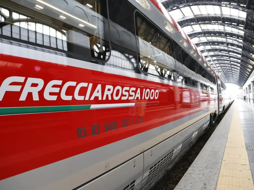 Via alla privatizzazione delle Ferrovie, ma la rete resta pubblica. Delrio: "Non sarà oltre il 40%"