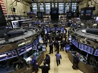 Borse europee azzerano le perdite, bene Francoforte +0,4%, Milano in perdita -0,3%. Cala il petrolio