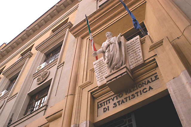 Istat, sale nel 2015 la soddisfazione economica delle famiglie. "Paying taxes 2016"