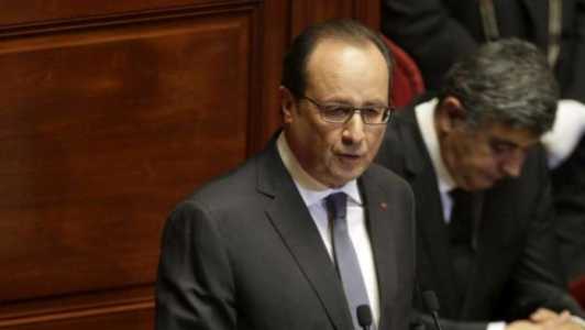 Francia, Hollande: «Siamo in guerra contro il terrorismo, stato d'emergenza per altri tre mesi»