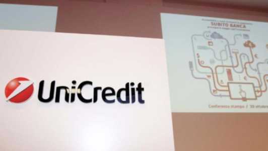 Unicredit, nuovo piano industriale: 18.200 addetti in meno, 6.900 in Italia