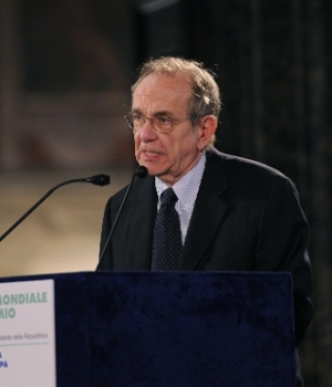 Stabilità, Padoan: tempi diversi su migranti