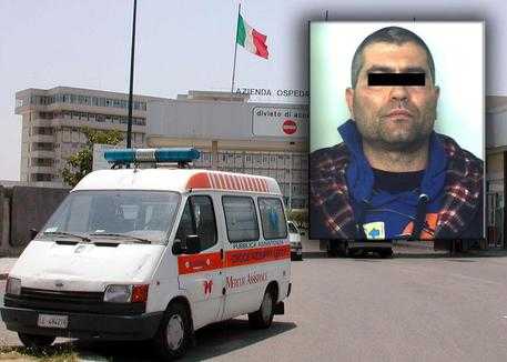 Paura a Lecce: ergastolano ruba pistola, spara in ospedale e fugge