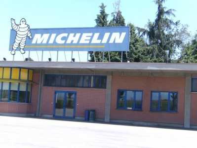 Michelin annuncia la chiusura di tre impianti in Europa, a rischio 400 posti in Italia