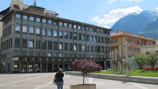 La Regione vende immobili, proteste da L'Altra Valle d'Aosta