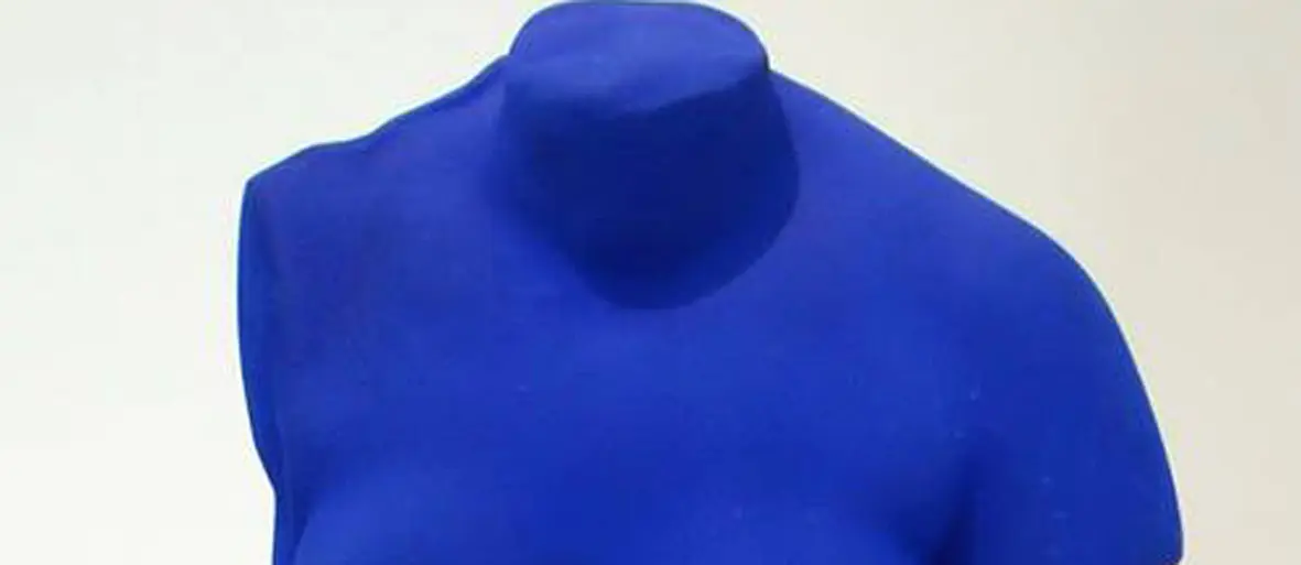 La magia del blu nell'arte contemporanea