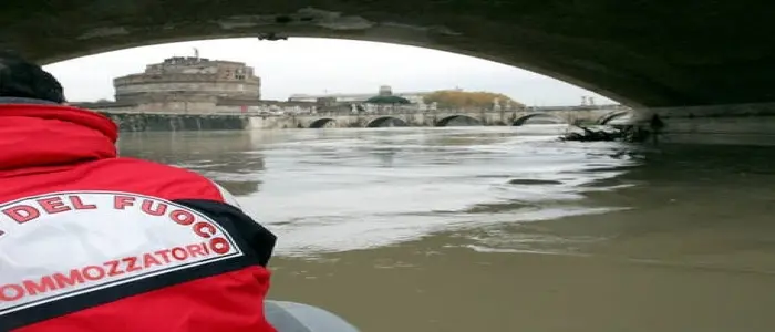 Roma, cadavere trovato nel fiume Tevere: è un polacco di 51 anni