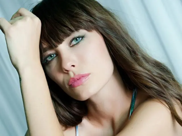Si è spenta l'ex miss Austria Ena Kadic dopo una caduta fatale