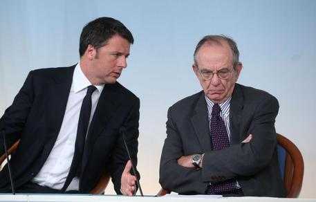 Pensioni: Renzi, ok in pochi mesi. In stabilità limite contante sale a 3000 euro