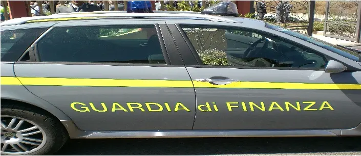 Calcio ed inchieste sui diritti televisivi, Fiamme Gialle nelle sedi di squadre di A e B