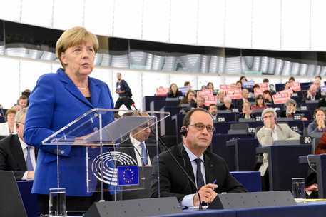 Migranti, Merkel: "Addio Dublino, servono nuove regole"