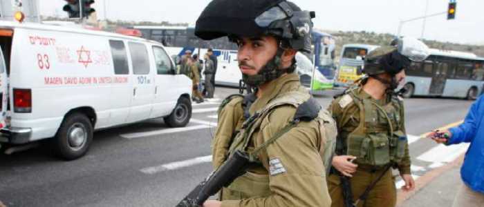 Medio Oriente, tensioni dopo la morte di due israeliani: 77 palestinesi feriti
