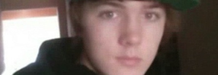 California,16enne stermina famiglia e brucia il cottage per depistare, poi torna a scuola: arrestato