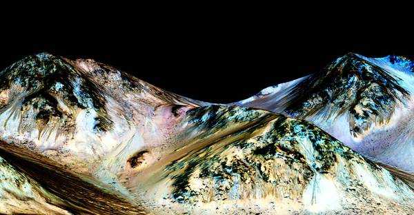 Su Marte scorre acqua ed è salata, annuncio della Nasa