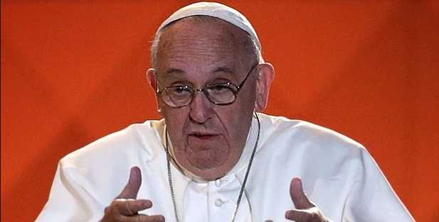 Papa Francesco: "Difendiamo la famiglia perché lì si gioca il nostro futuro"