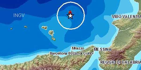 Sicilia, scosse a Palermo e Isole Eolie