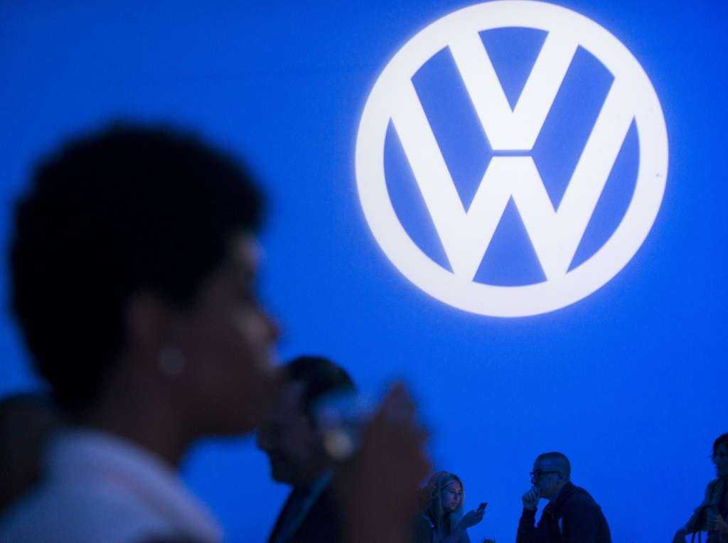 Volkswagen, scandalo coinvolge anche la Bmw, titolo crolla in Borsa. Berlino: 'Test truccati in Ue'