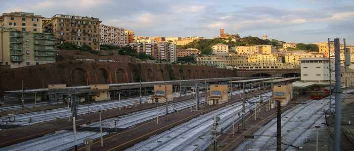Genova: bomba sospetta in stazione, interrotta la circolazione