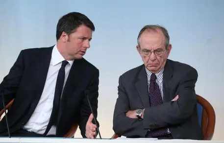 Padoan: "Tagliamo le tasse perché siamo di sinistra ma su pensioni non dobbiamo far saltare i conti"