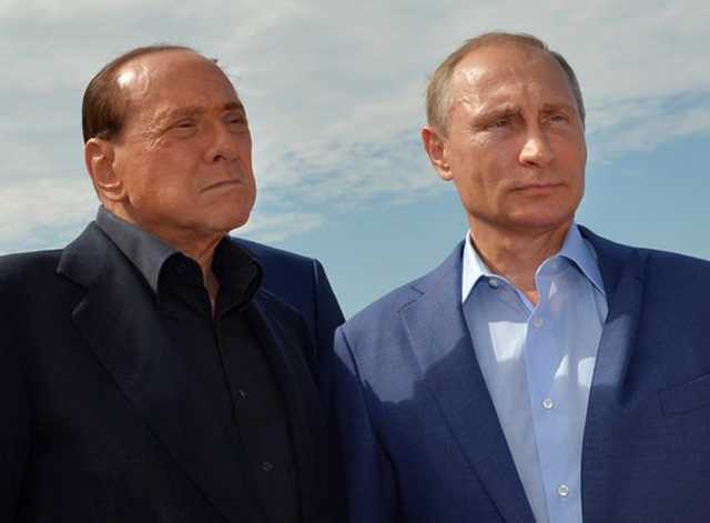 L'ex premier Berlusconi al bando per tre anni in Ucraina. Nella "blacklist" 34 giornalisti