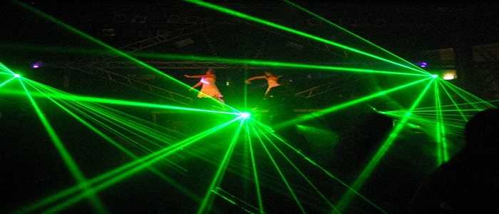 Bologna: bimbi giocano con puntatori laser, danni permanenti agli occhi