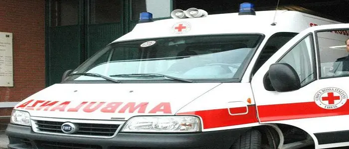 Marigliano: cede finestra di un palazzo, donna ferita alla testa