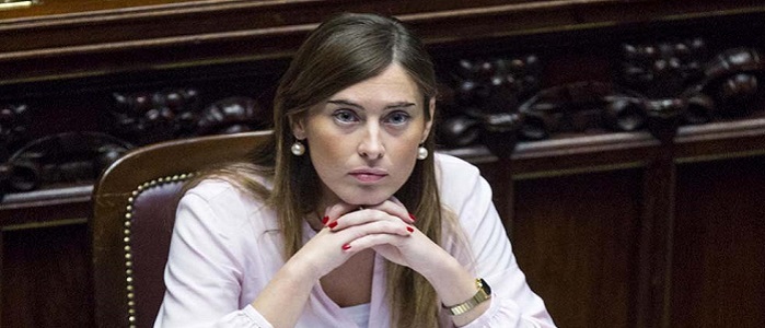 Pd, tensioni su riforme Boschi. Minoranza lascia il tavolo ma Renzi accelera: "testo subito in aula"