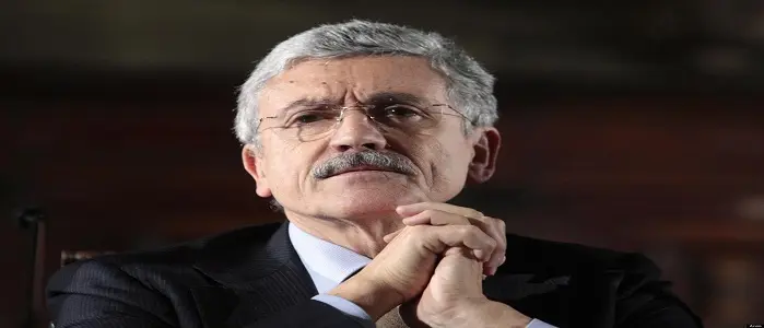 Pd, D'Alema: " il partito sta deperendo"