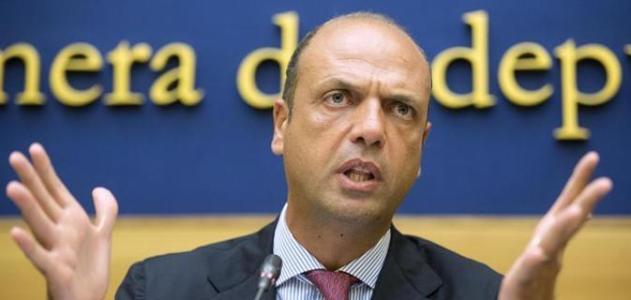 Ncd, Alfano: "Chi vuole vada via, siamo al governo per le riforme"