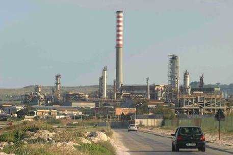 Incidente alla raffineria Eni Versalis di Priolo, morti due operai