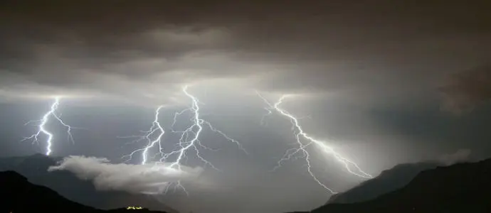 Maltempo, diramata allerta meteo previsti abbondanti precipitazioni da stanotte e fino a giovedì