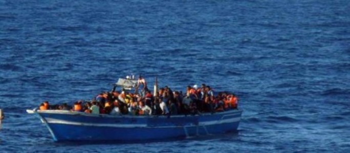 Migranti: 50 morti nella stiva di un barcone diretto in Italia