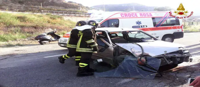 Vigili del Fuoco- Catanzaro, incidente stradale [Foto]