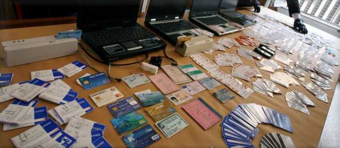 Truffe: preso romeno latitante, clonava carte credito in tutta Ue