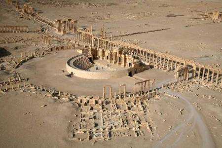 Siria, militanti Isis distruggono tempio a Palmira