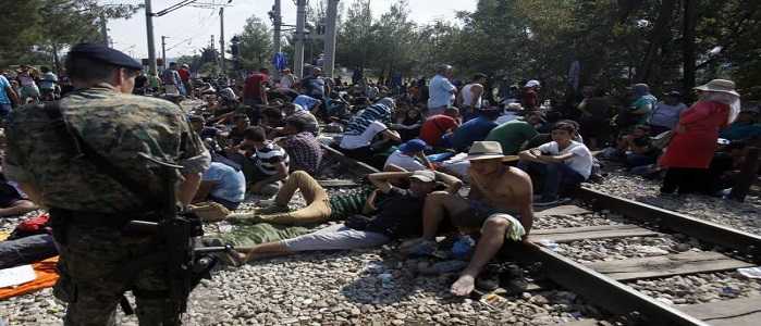Migranti, Macedonia dichiara stato di emergenza e blocca flussi dalla Grecia