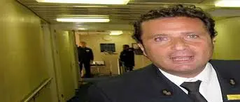 A Ferragosto Schettino era in Calabria: cittadini e turisti divisi tra critiche e apprezzamenti