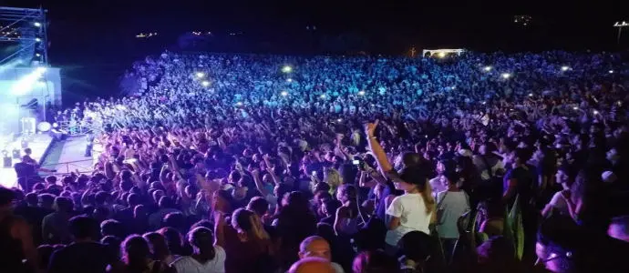 Tutta la Calabria alla "corte" di J-Ax