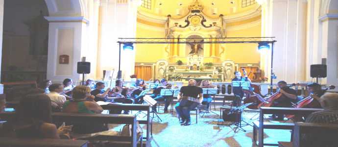 Clamoroso successo per il concerto dell'Ensemble La Grecia a Curinga