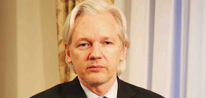 Assange, la Svezia fa cadere tre accuse