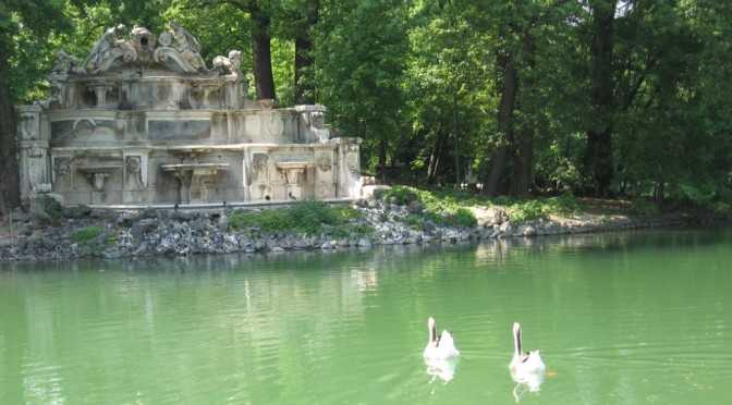 Uomo trovato morto a Parma: annegato nel laghetto del parco