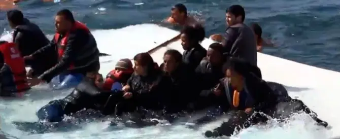 Immigrazione: nuovo naufragio a largo della Libia: 50 dispersi