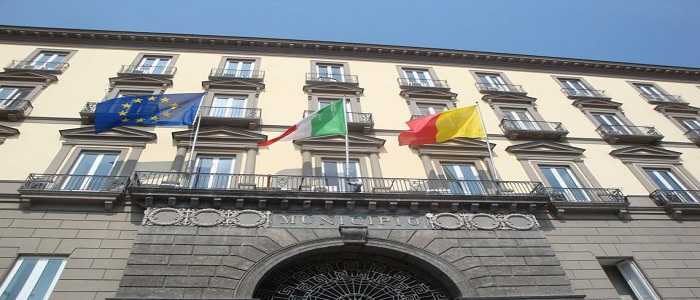 Napoli: comune approva bilancio previsionale 2015