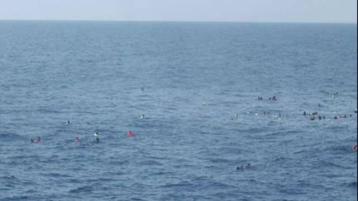 Papa Francesco sui migranti: "Respingerli è un atto di guerra"