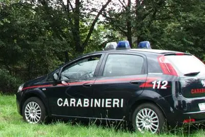 Incubo a Roma, sequestrata e violentata per due giorni nella pineta di Castel Fusano