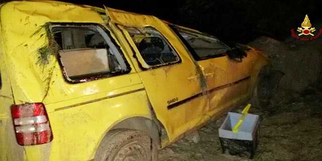 Frana travolge tre auto a San Vito di Cadore: morto un turista polacco